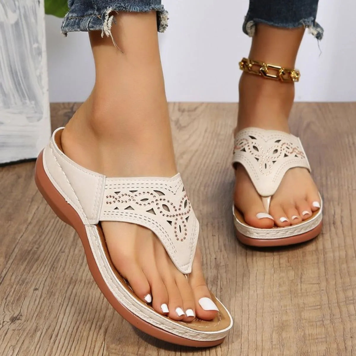 Women's Toe Post Platform Sandals – PU Leather Flat Thong Sandals